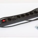 Triton 19" razvodni panel s prekidačem