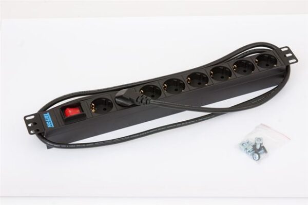 Triton 19" razvodni panel s prekidačem Triton 19" razvodni panel s prekidačem