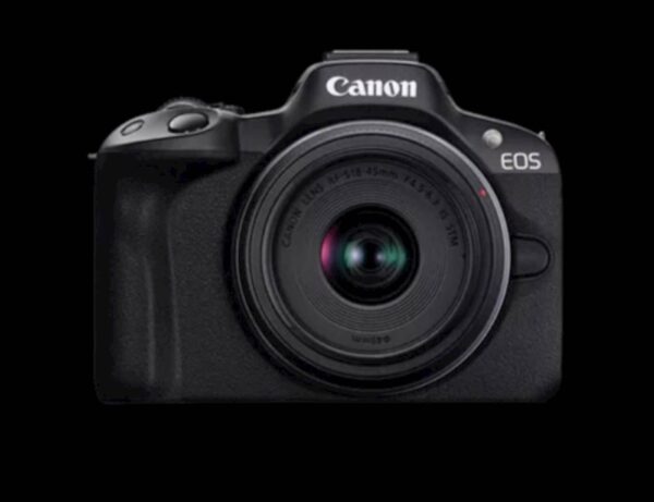 Fotoaparat CANON R50 + RFS18-150 S Fotoaparat CANON R50 + RFS18-150 S